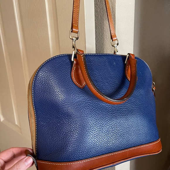 Vintage Dooney and Bourke Navy Zip Zip Crossbody - Picture 8 of 9